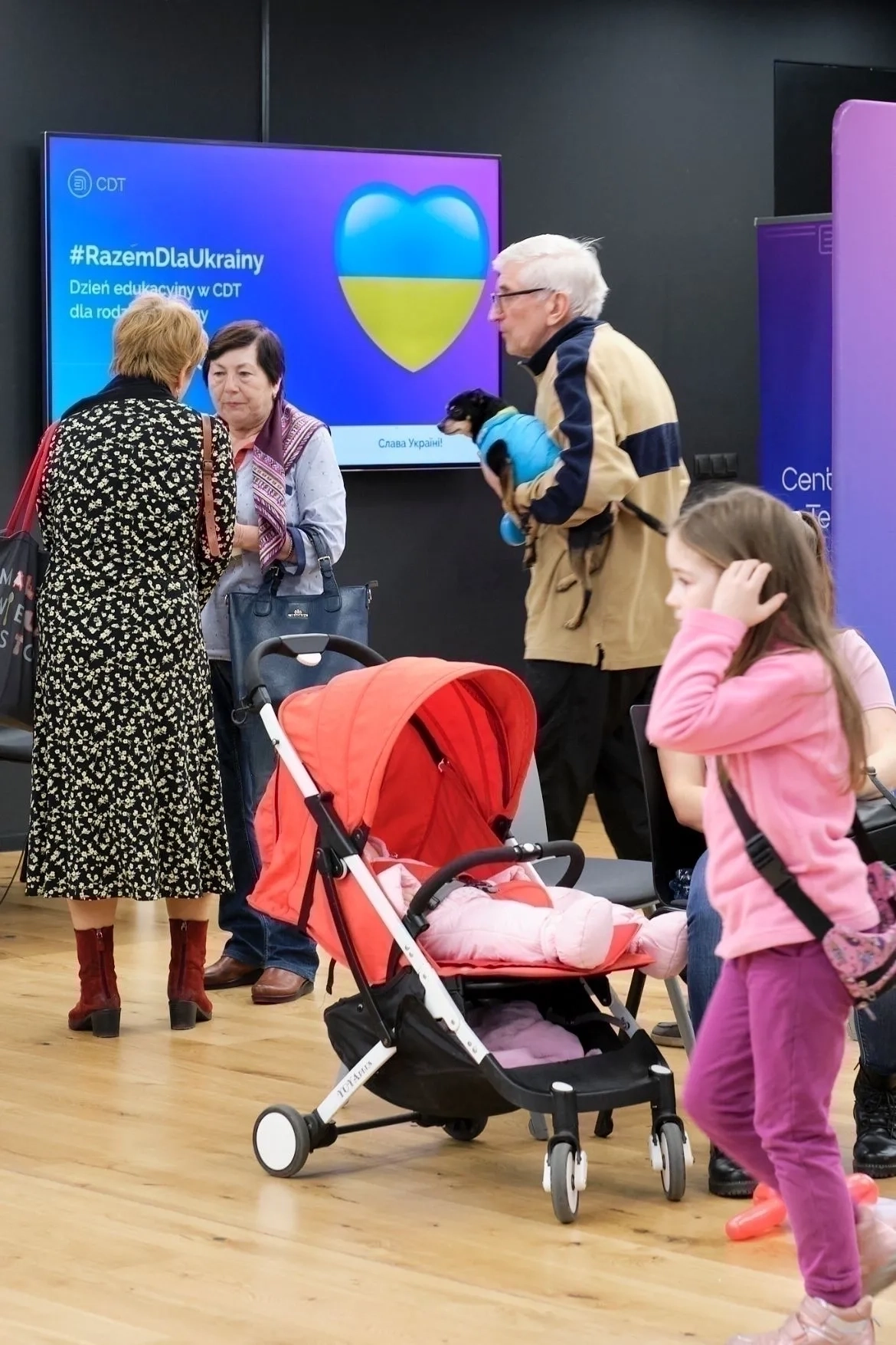uczestnicy dnia edukacyjnego podczas szkoleń