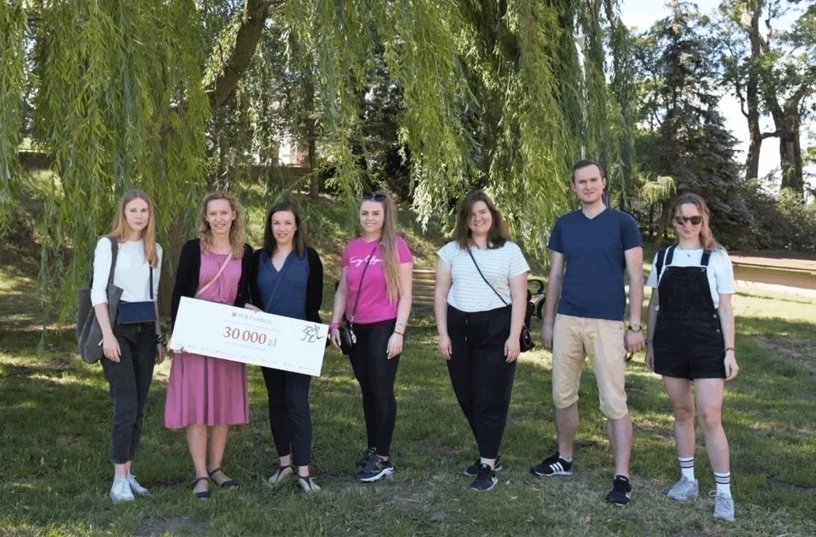 zespół Fundacji z przyznaną nagrodą